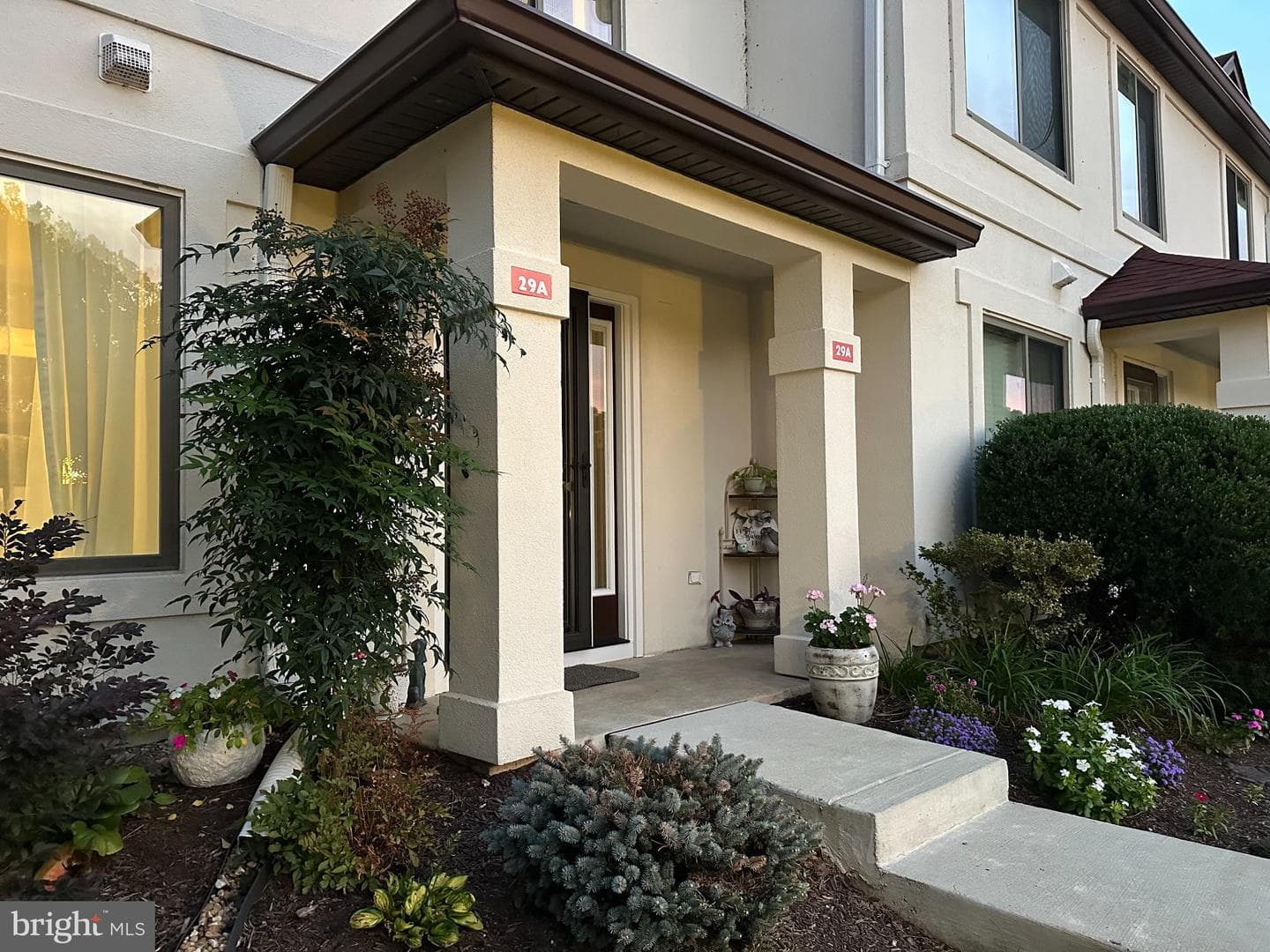 29 Queen Mary Court photo 49