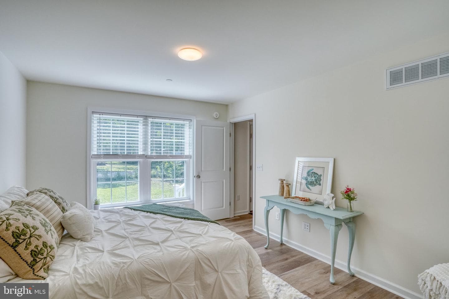 240 Merganser Dr photo 20