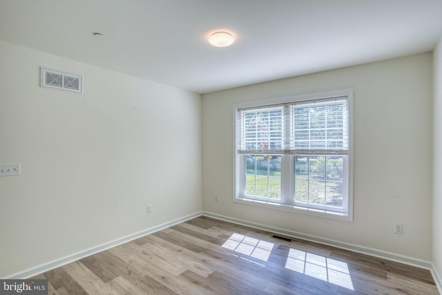 240 Merganser Dr photo 28