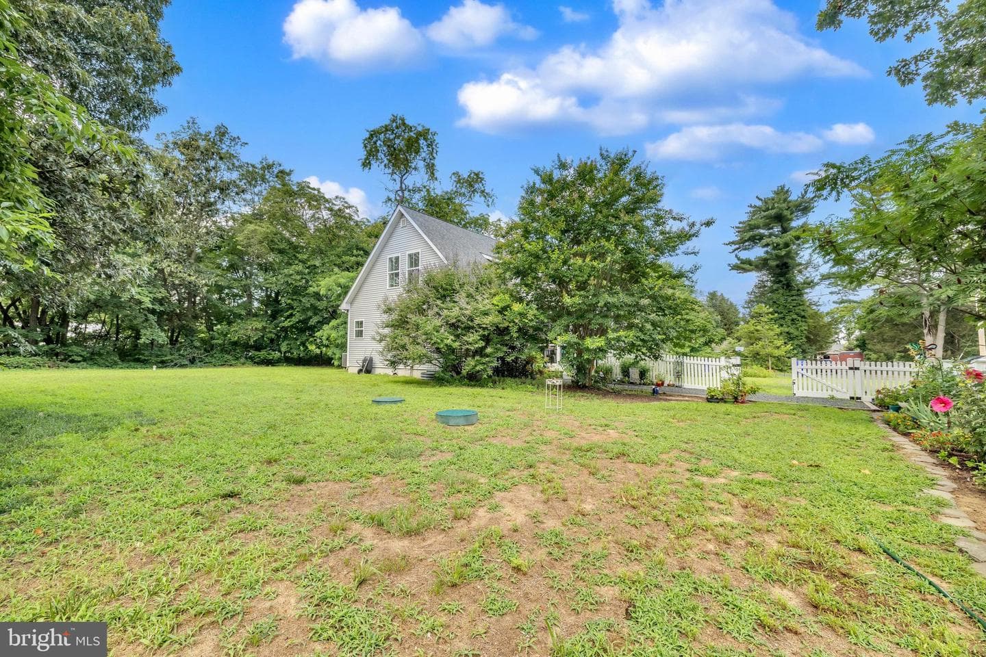 321 Front Street photo 53