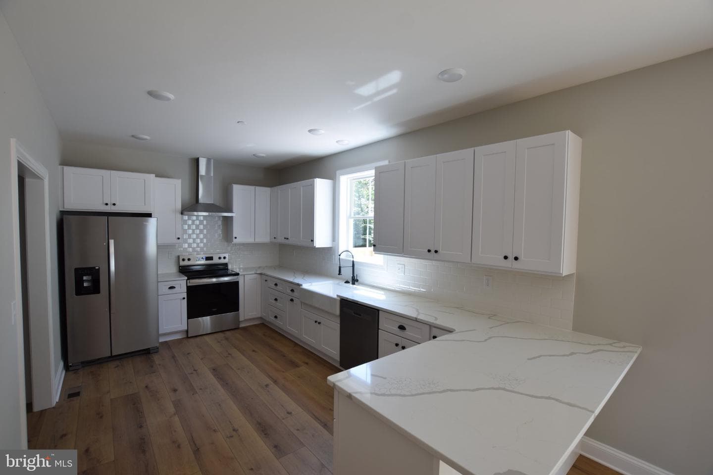 230 Long Point Road photo 13