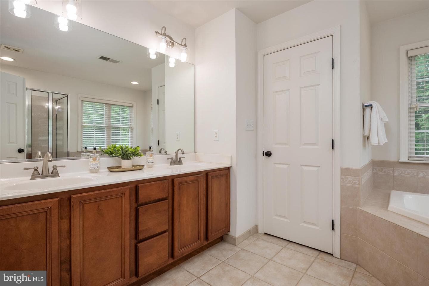 118 Dabbling Court photo 26