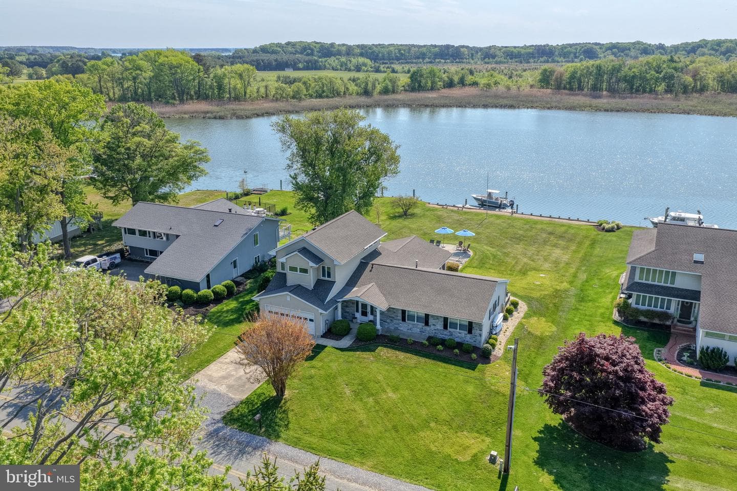 115 Congressional Drive photo 2