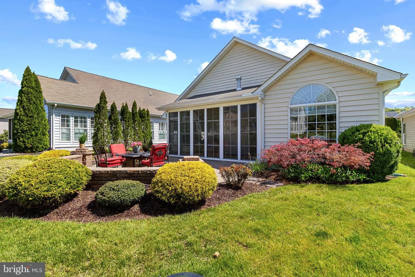 717 Harmony Way photo 2