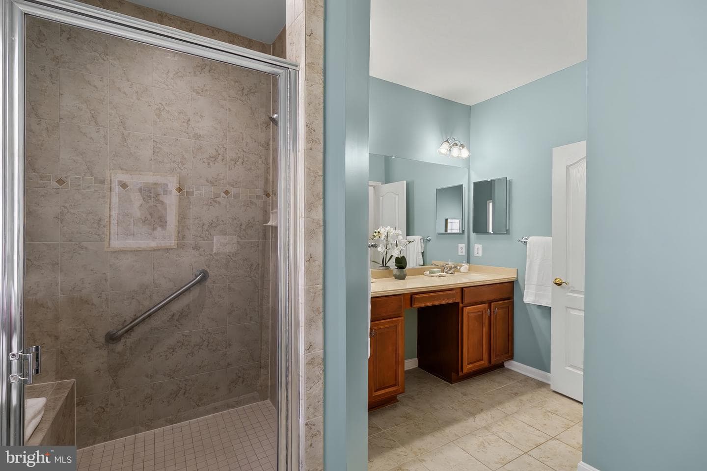 717 Harmony Way photo 25