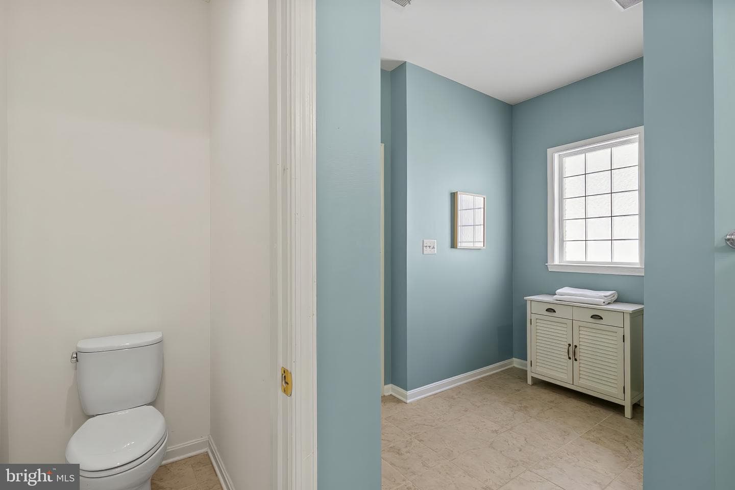 717 Harmony Way photo 27