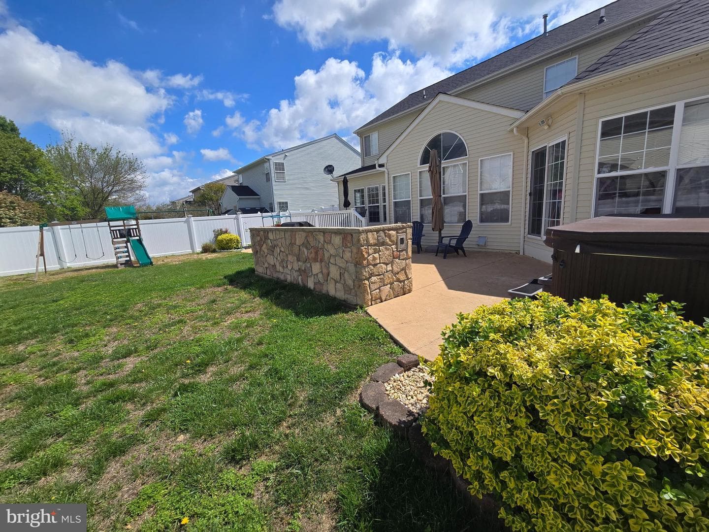 103 Meadowcroft Drive photo 5