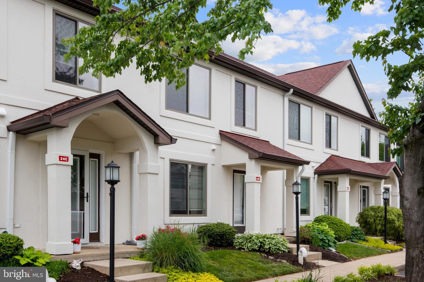 54 Queen Caroline Court photo 3