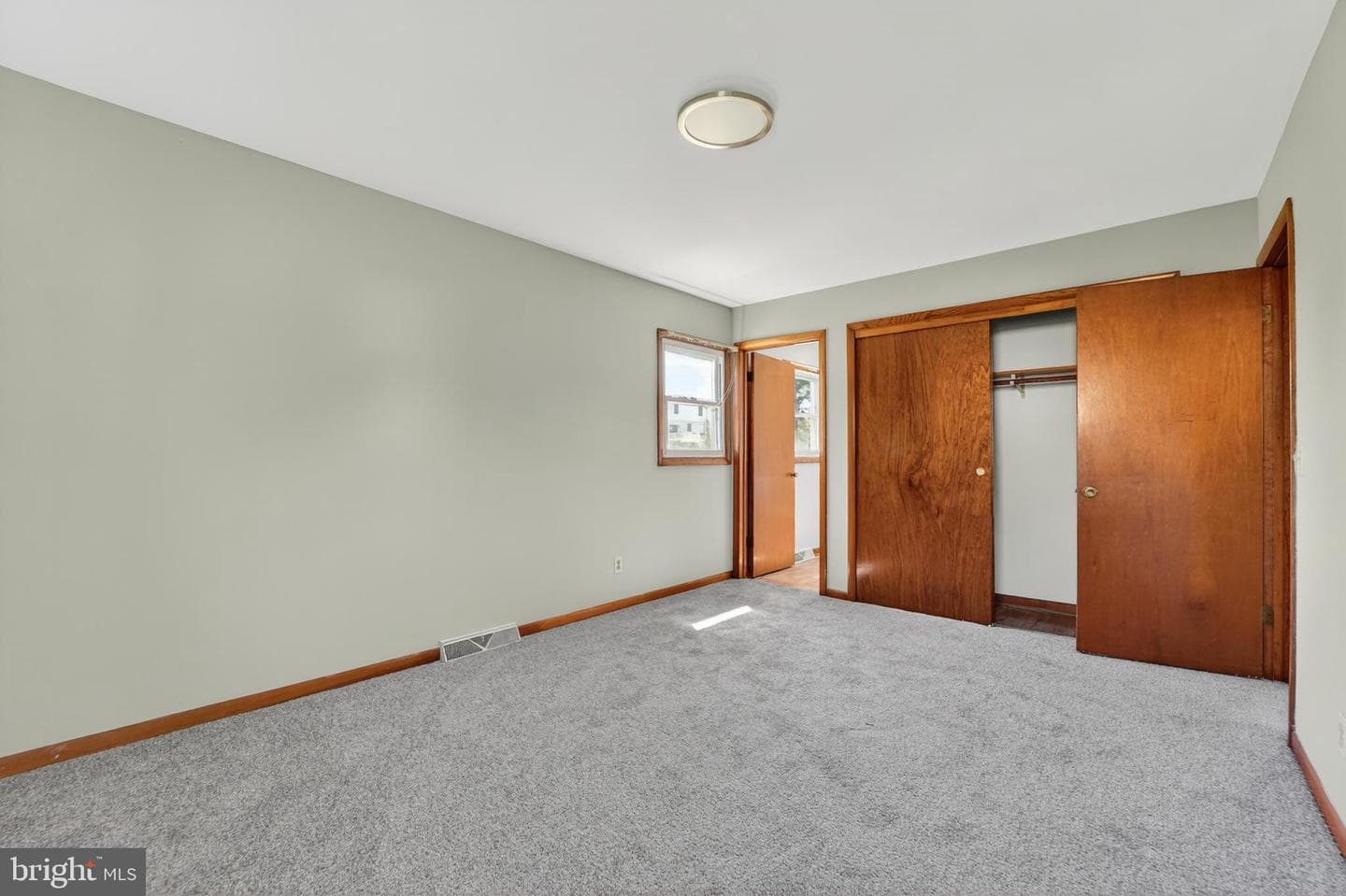 211 Long Point Road photo 26