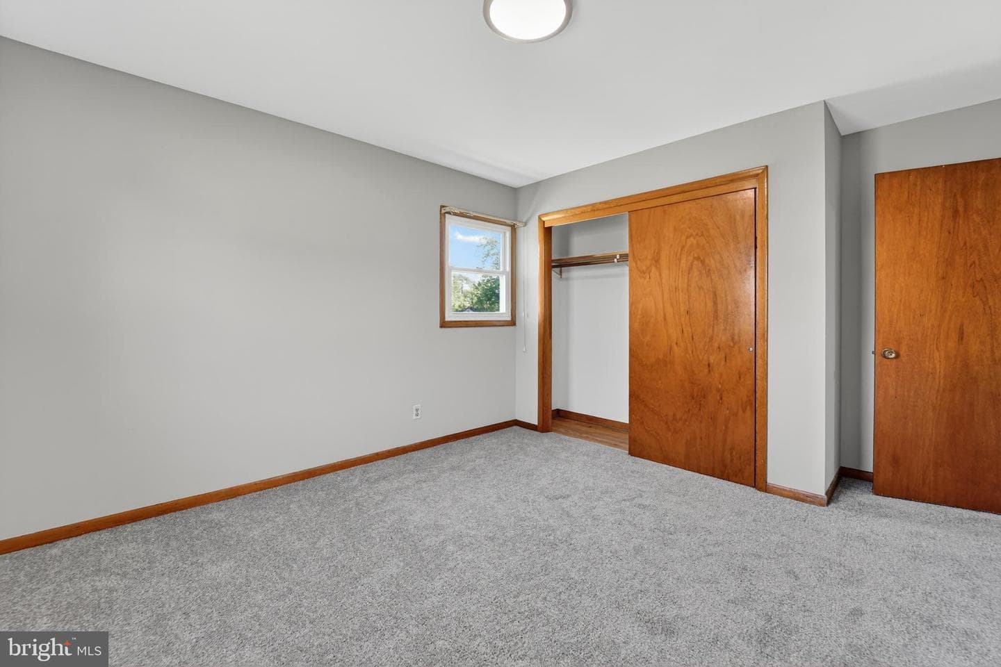 211 Long Point Road photo 31