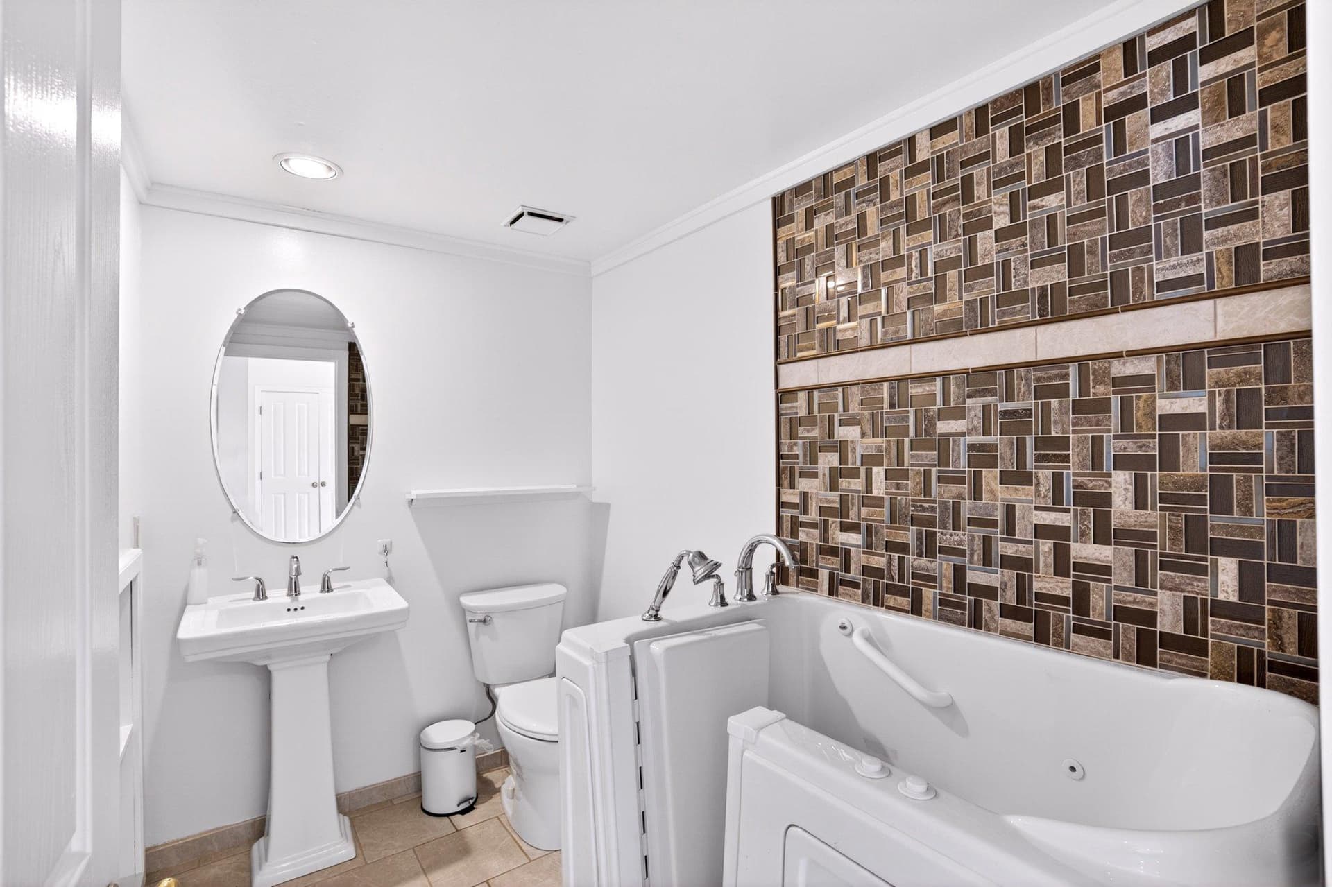 1401 Oyster Cove Drive photo 13