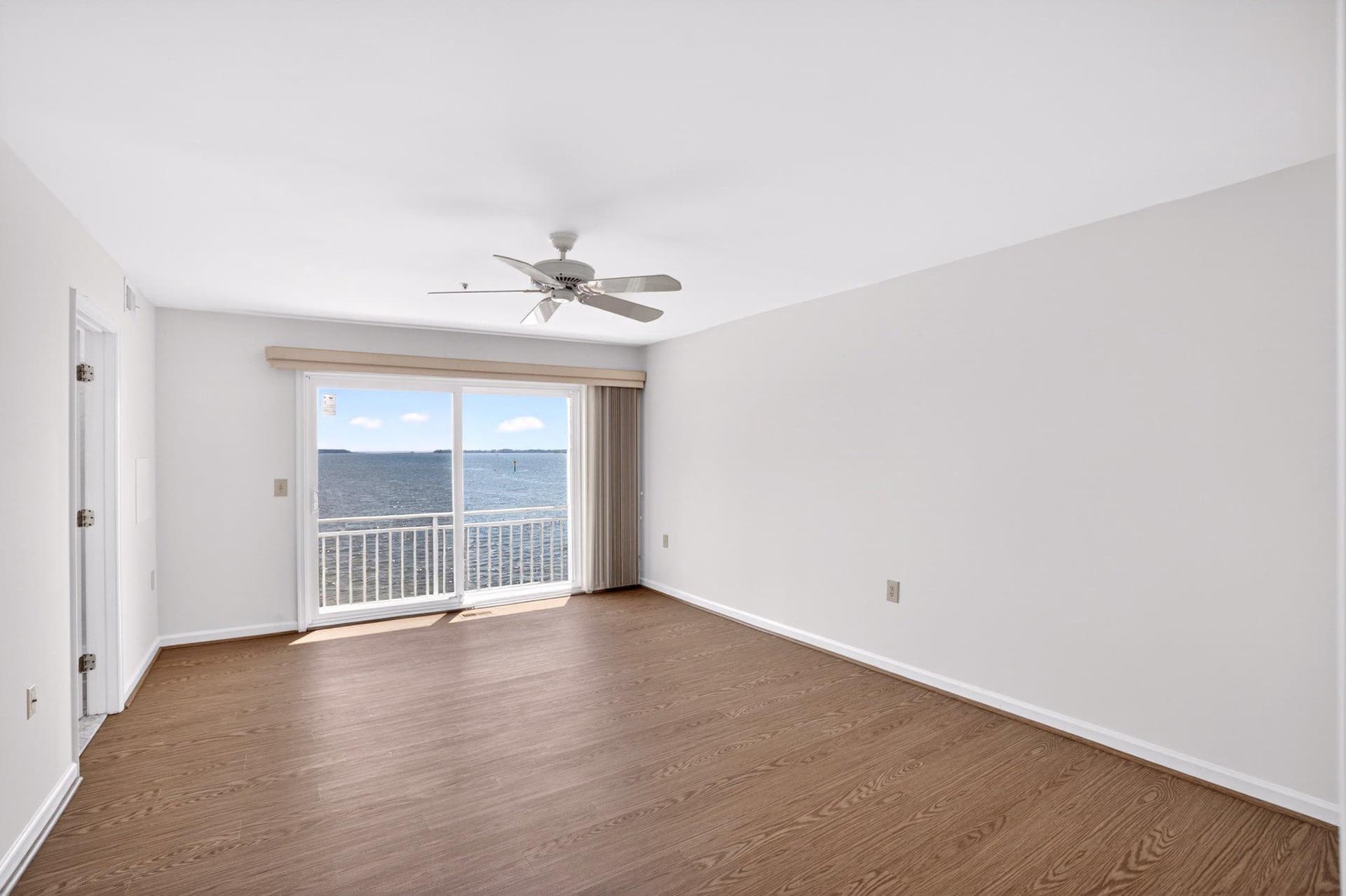 1401 Oyster Cove Drive photo 15