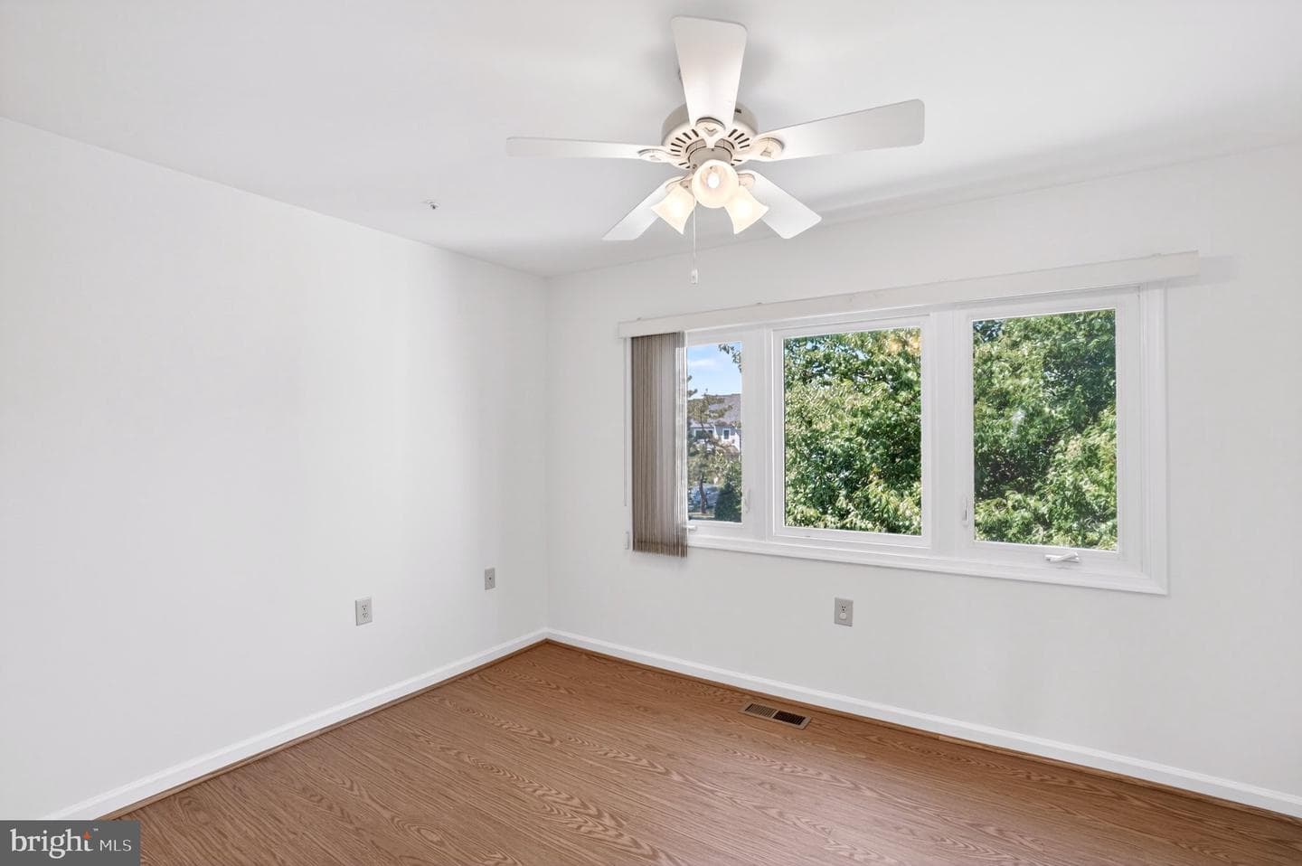 1401 Oyster Cove Drive photo 22