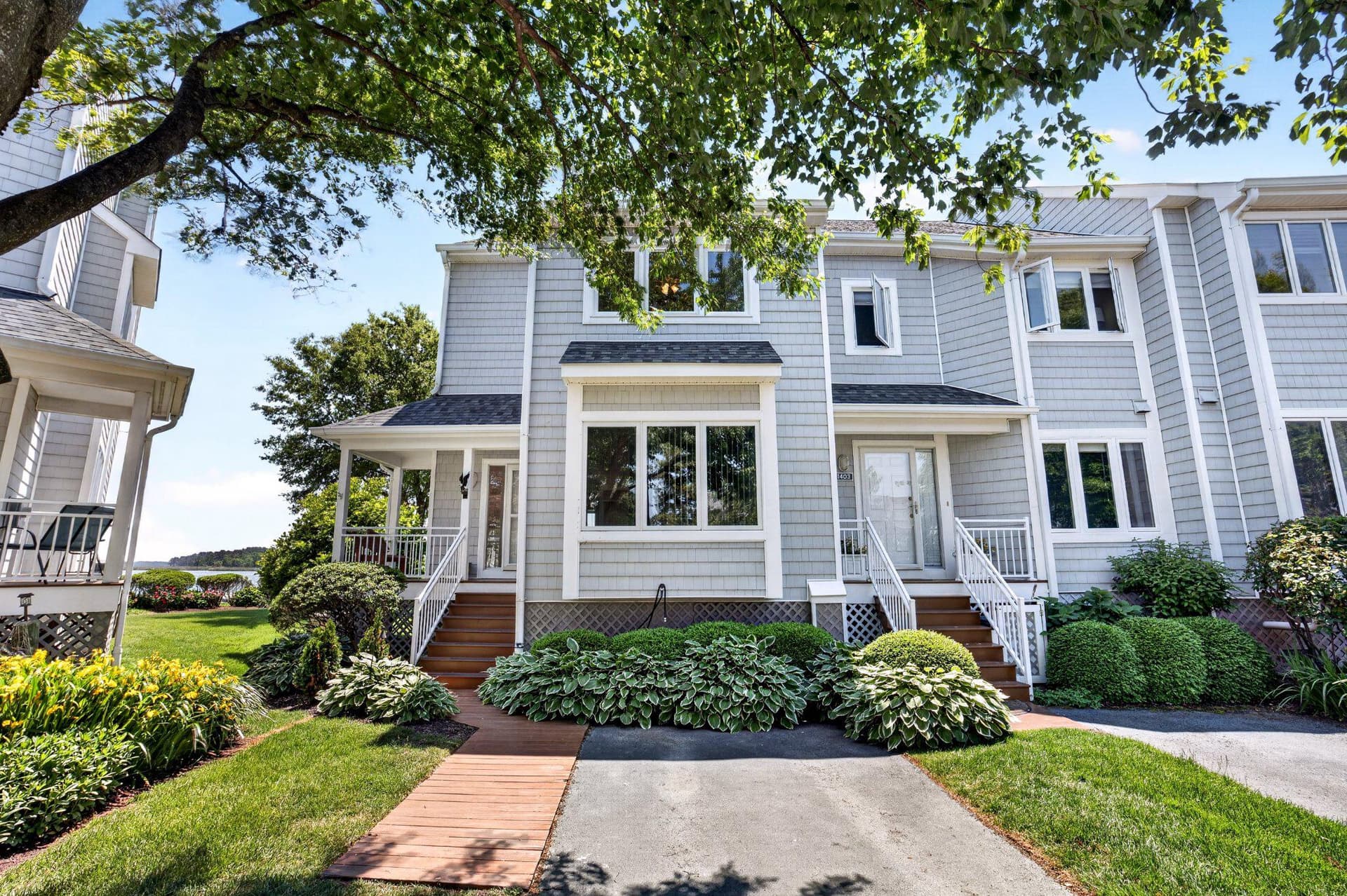 1401 Oyster Cove Drive photo 4