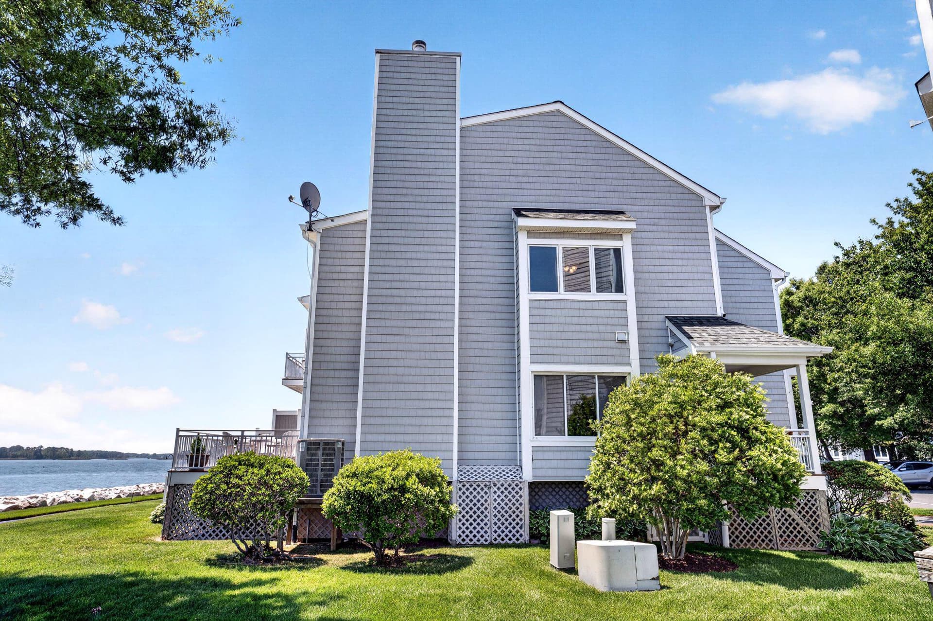 1401 Oyster Cove Drive photo 5