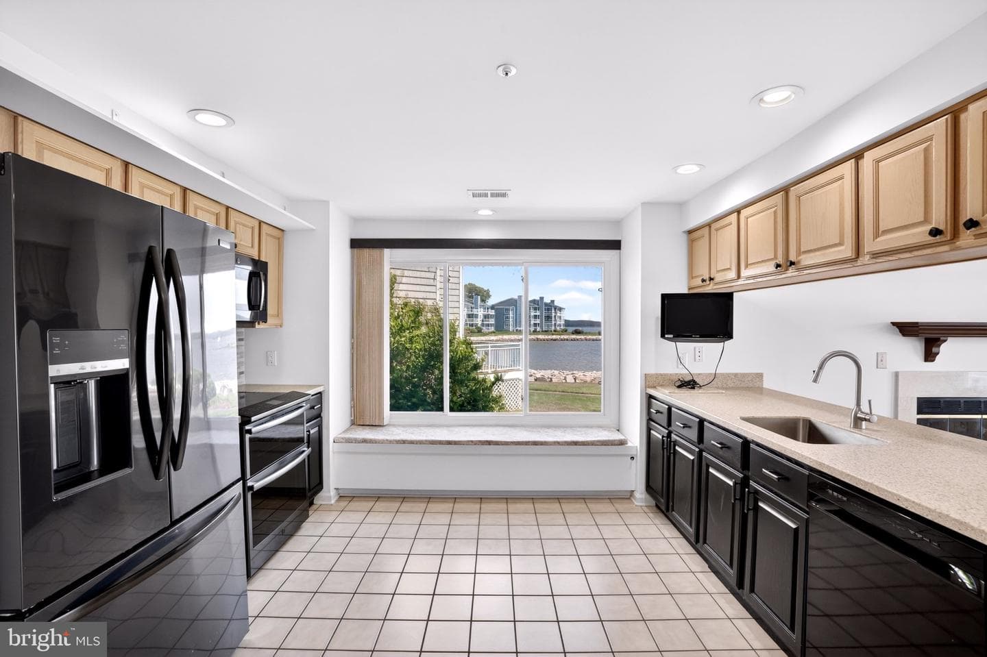 1401 Oyster Cove Drive photo 7