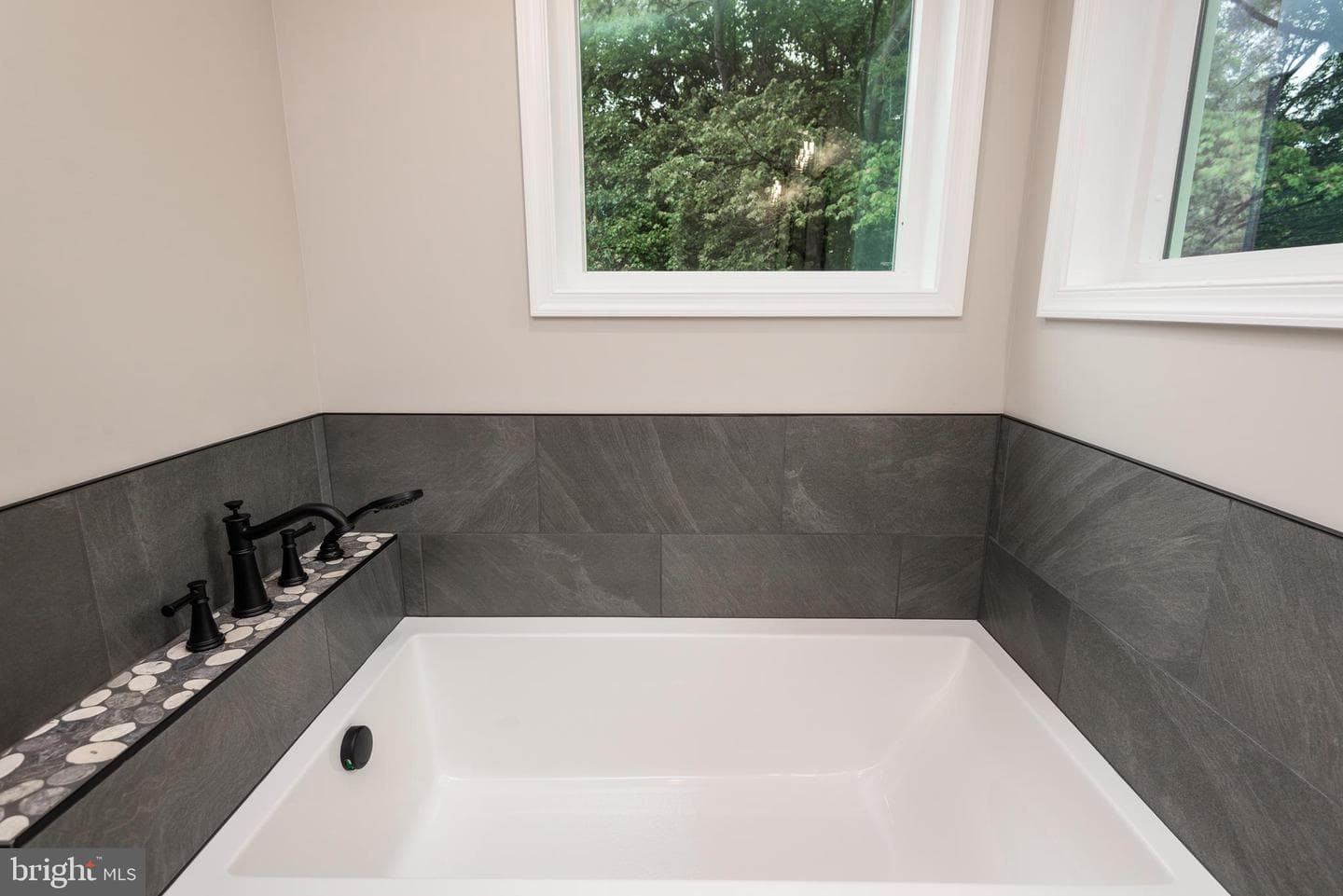 107 Chestnut Road photo 18
