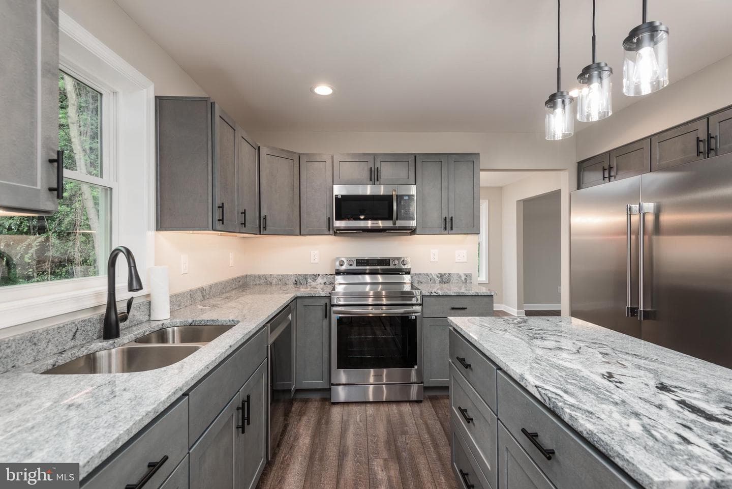 107 Chestnut Road photo 3