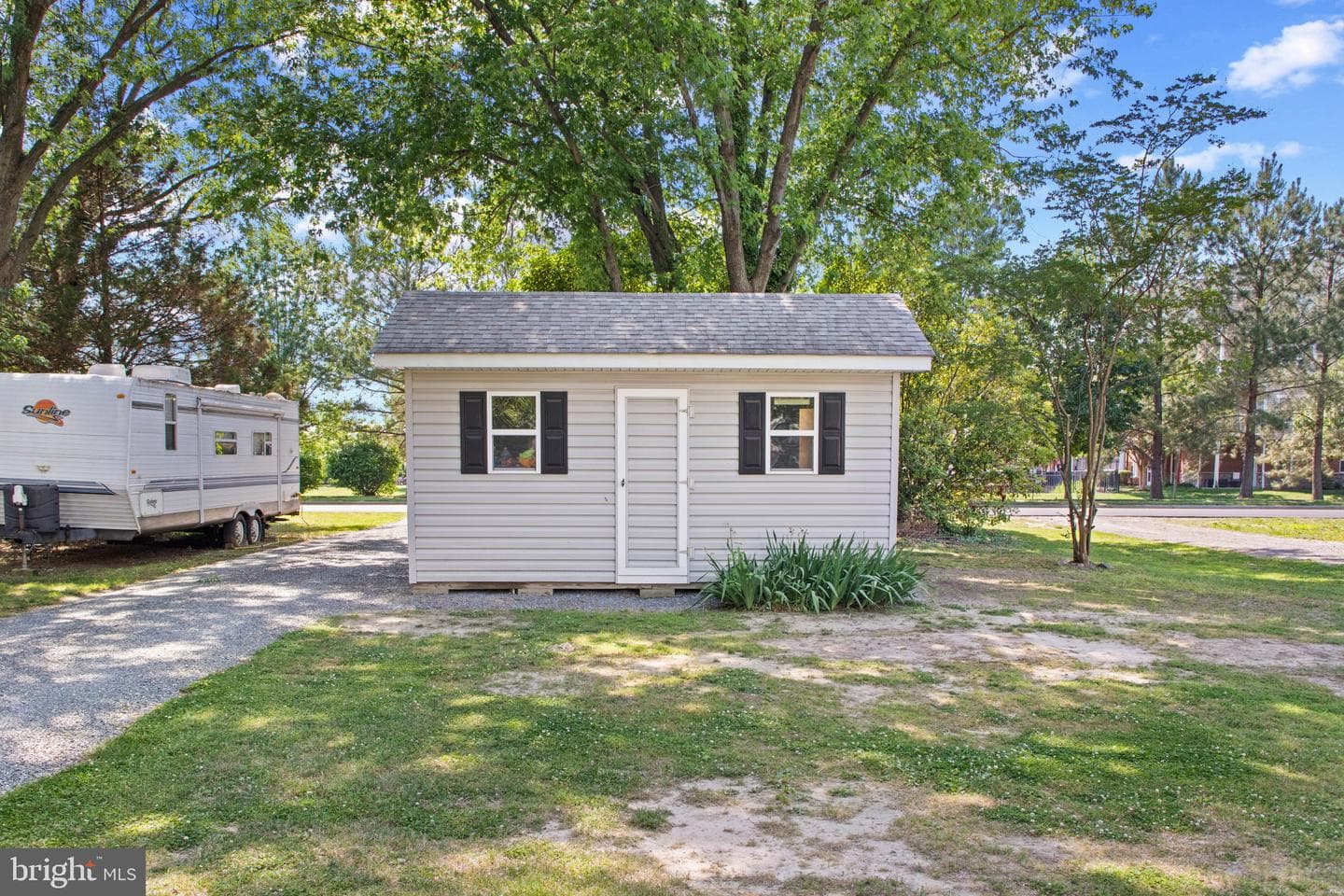 117 Dundee Avenue photo 31