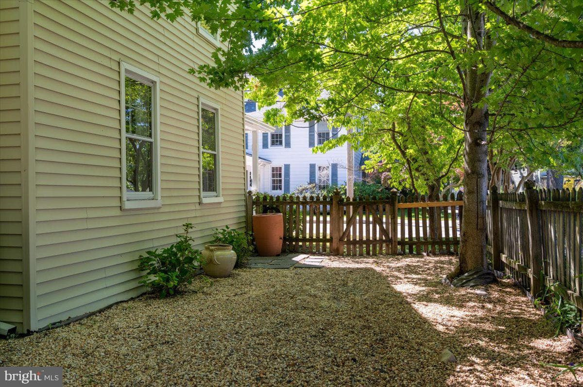 7121 Main Street photo 44
