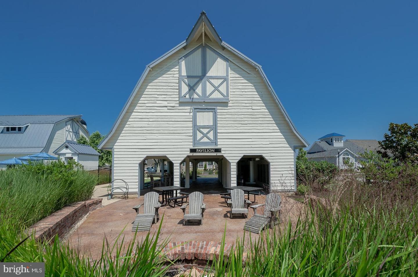 265 Evelyne Street photo 51