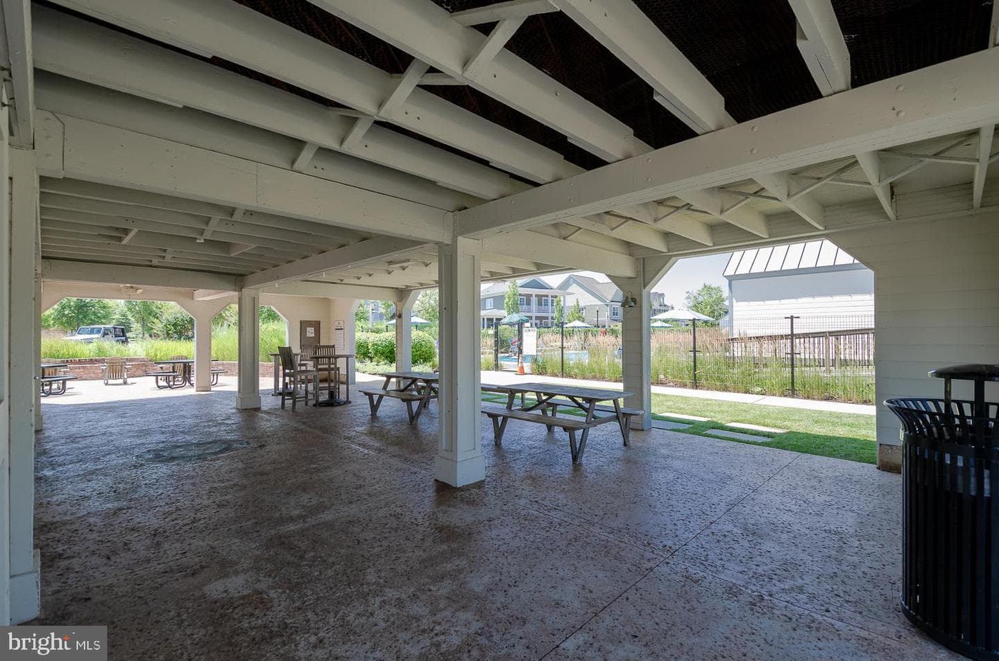 265 Evelyne Street photo 52