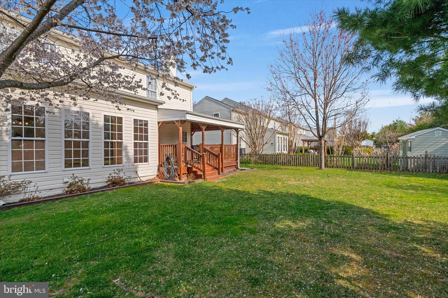 235 Green Street photo 16