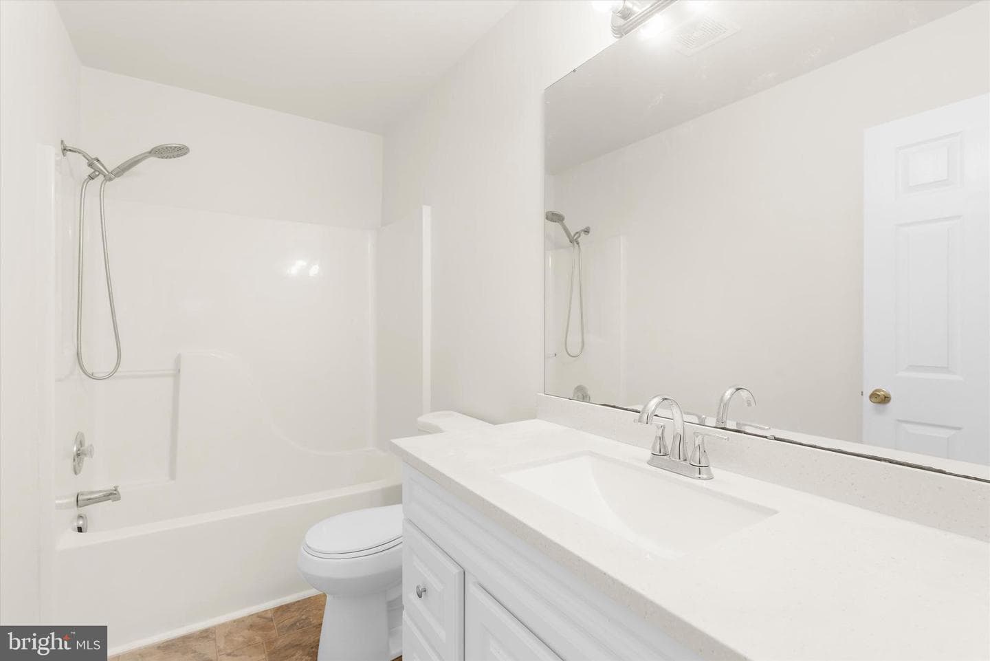 5011 Bridgepointe Drive photo 22