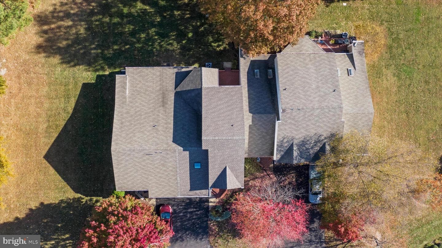 5011 Bridgepointe Drive photo 36