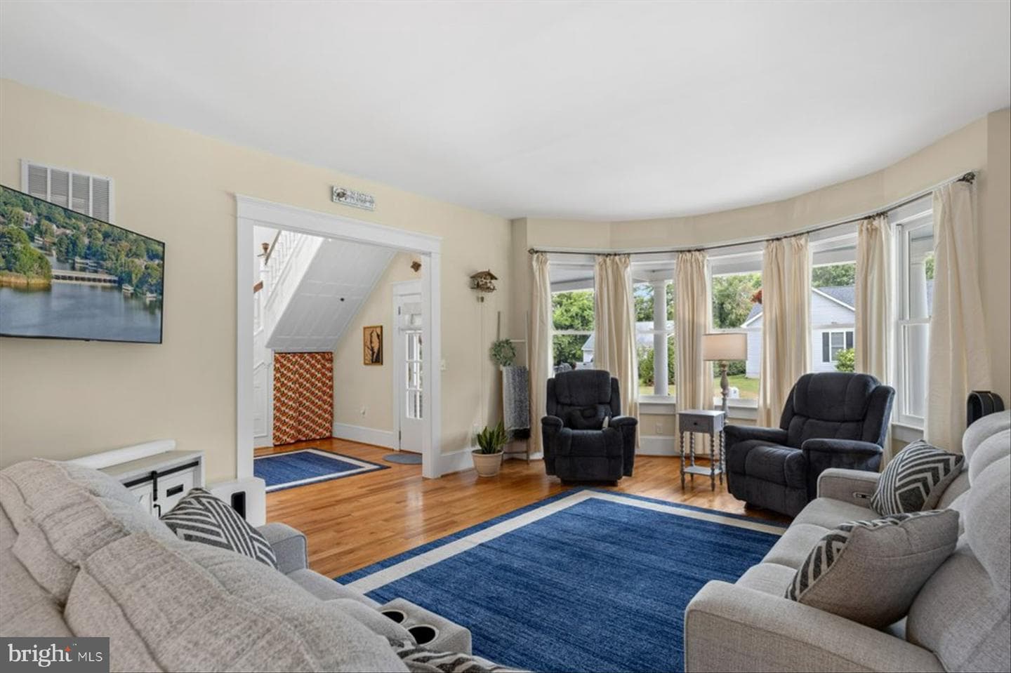 108 Maple Avenue photo 19