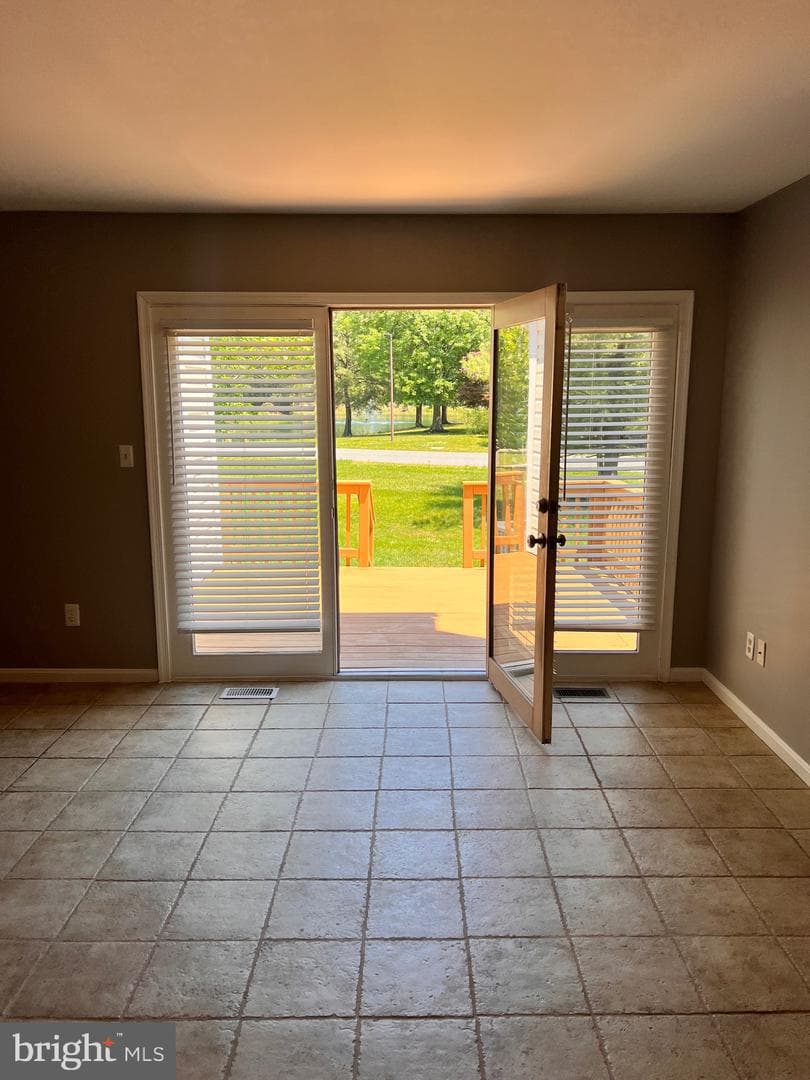 6005 Bridgepointe Drive photo 19