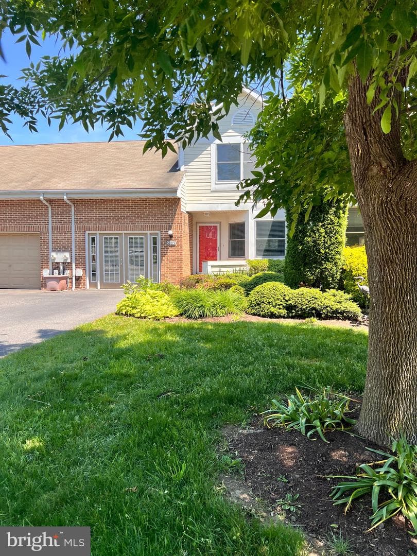 6005 Bridgepointe Drive photo 4