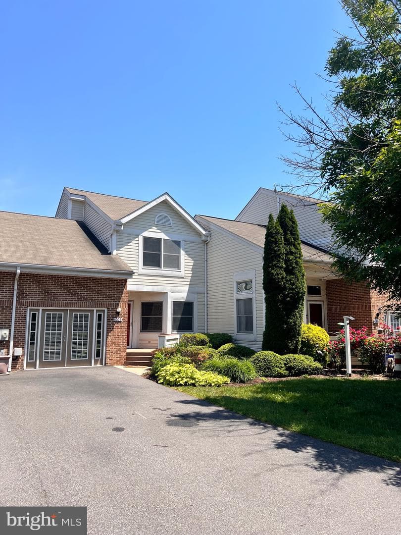6005 Bridgepointe Drive photo 5