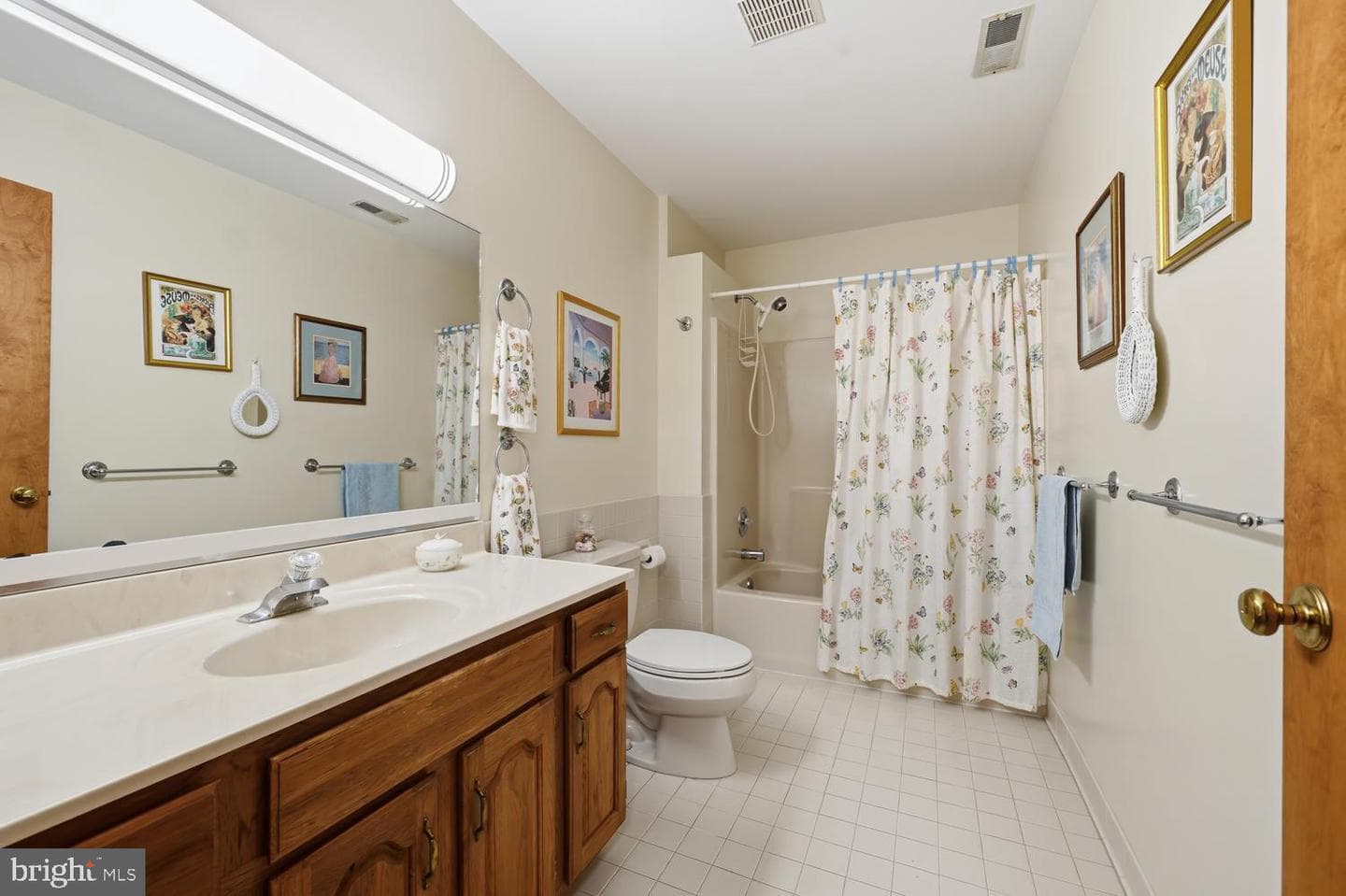 108 Prospect Bay Drive W photo 29