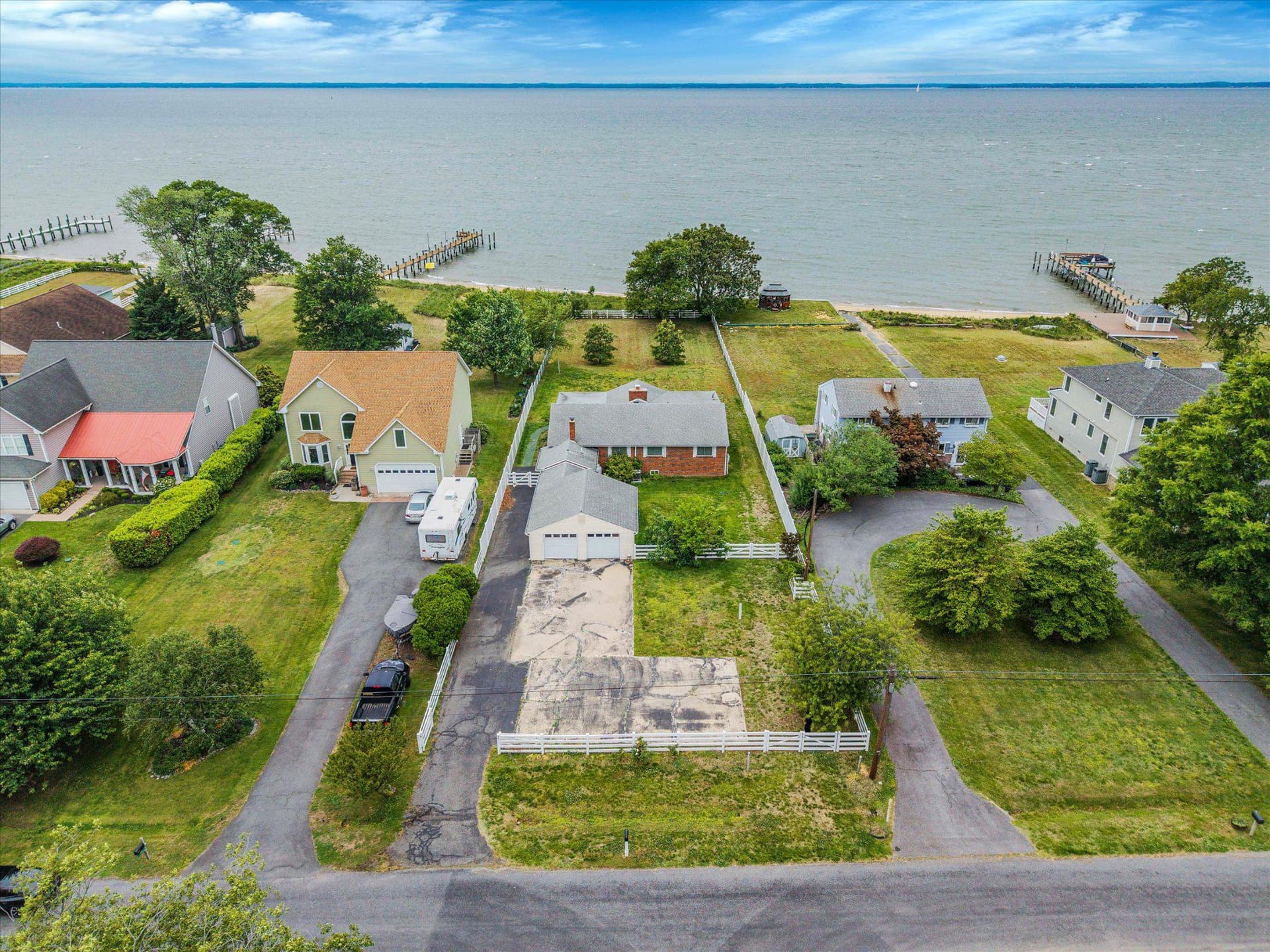 400 Beachside Dr, Stevensville