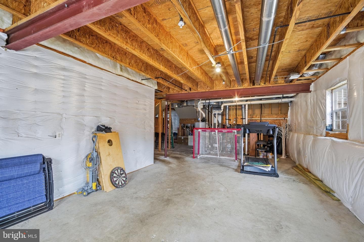232 Evelyne Street photo 27