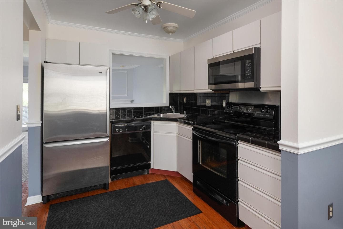1302 Marion Quimby Drive photo 4
