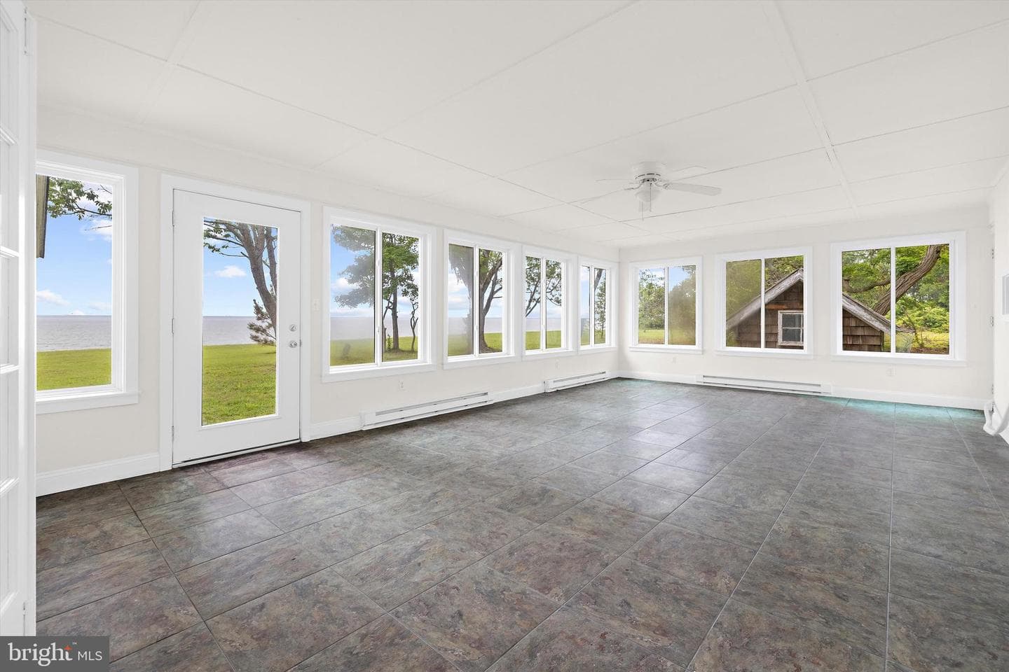 500 Nesbit Road photo 15