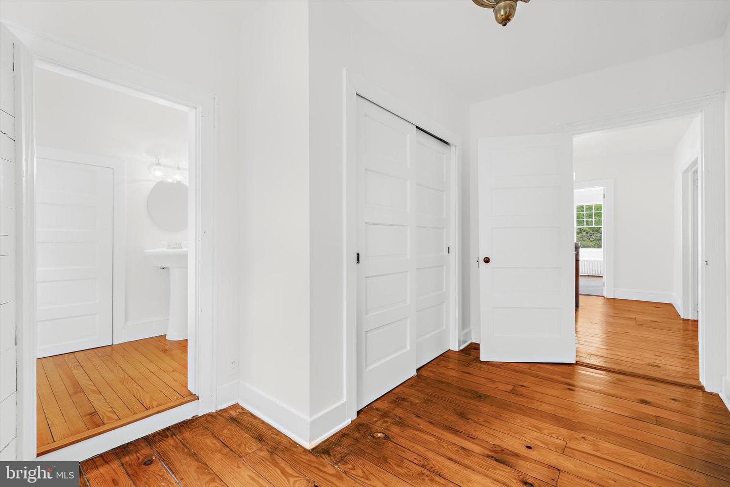 500 Nesbit Road photo 34