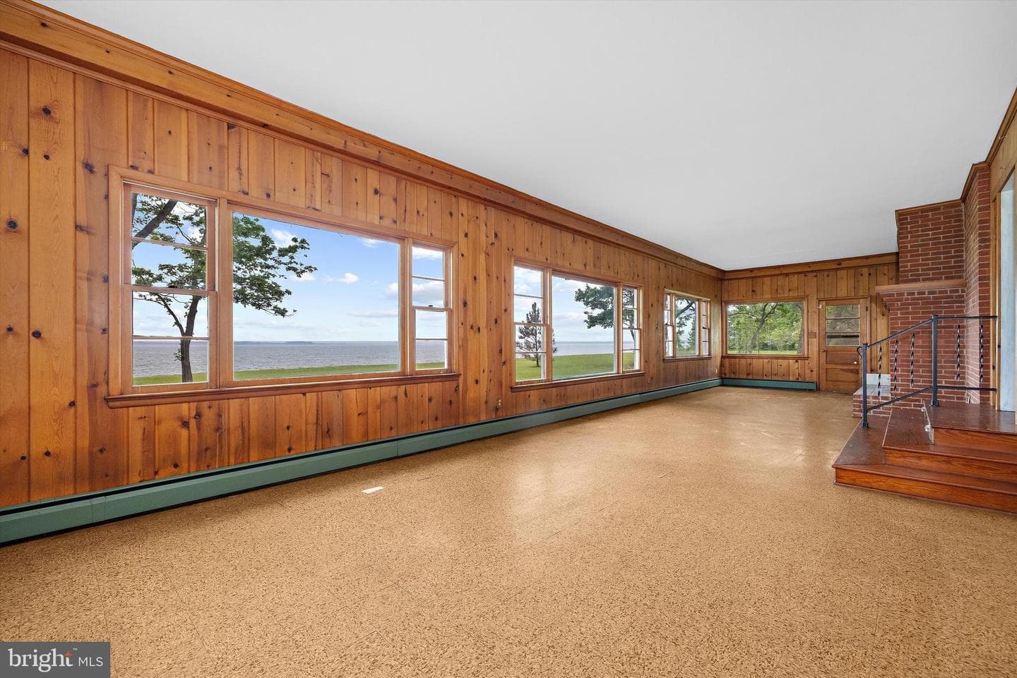 500 Nesbit Road photo 8