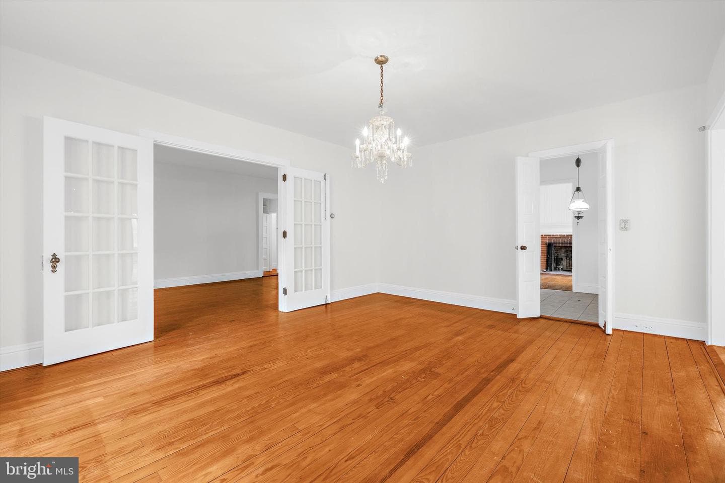 500 Nesbit Road photo 9