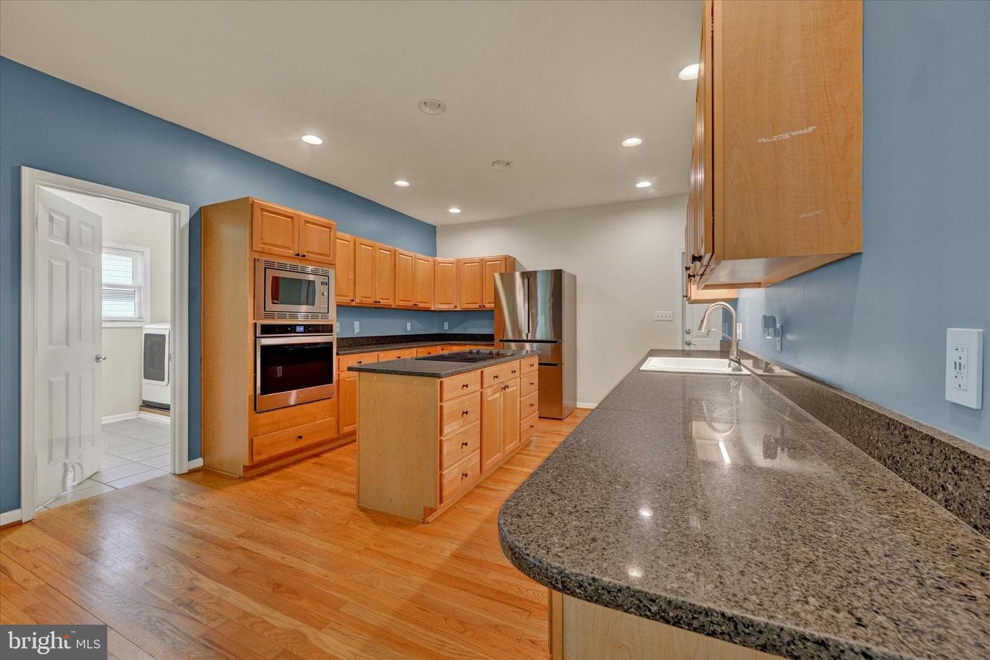 1024 Avalon Court photo 28