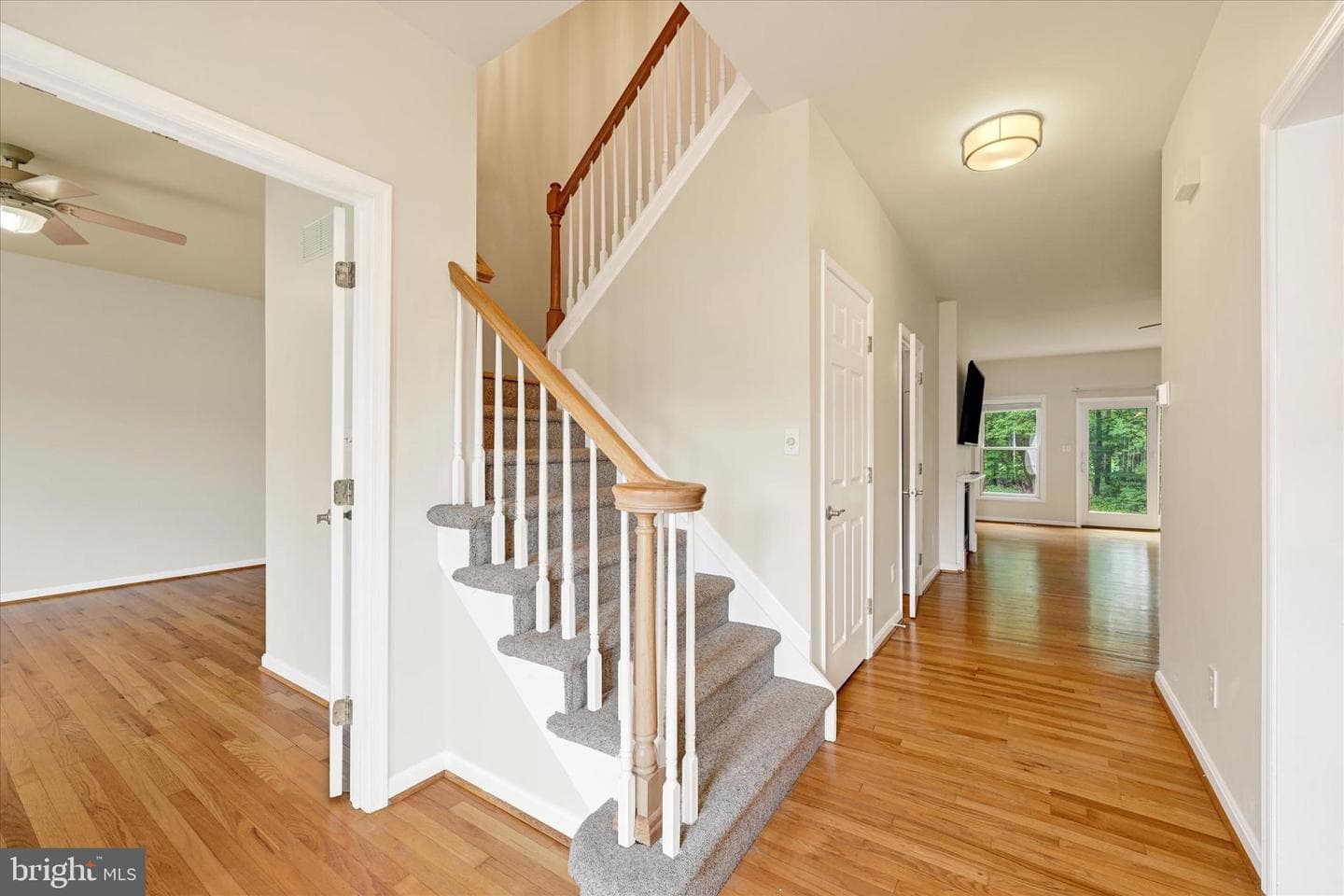1024 Avalon Court photo 4