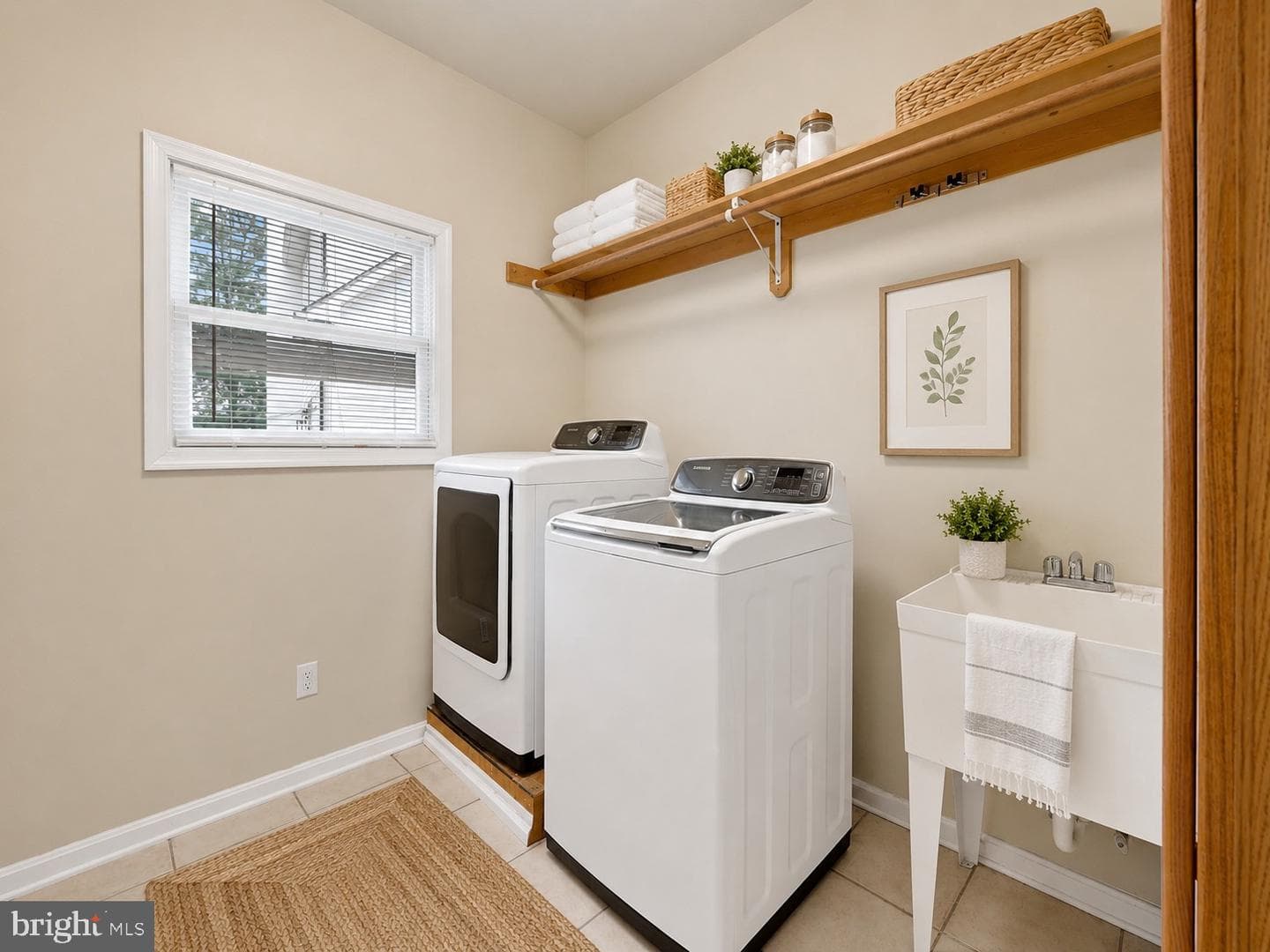 1024 Avalon Court photo 47