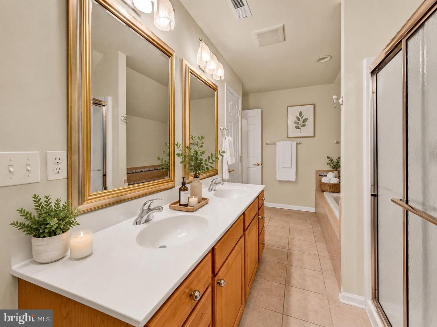 1024 Avalon Court photo 56