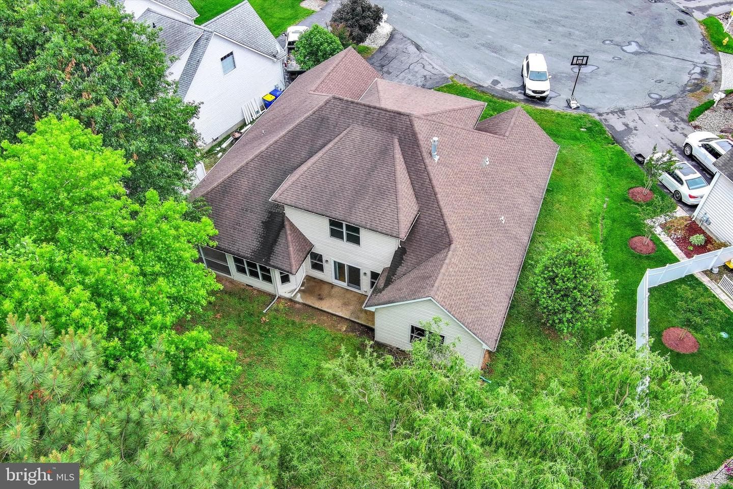 1024 Avalon Court photo 74