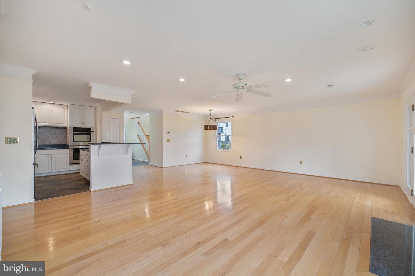 807 Auckland Way photo 11