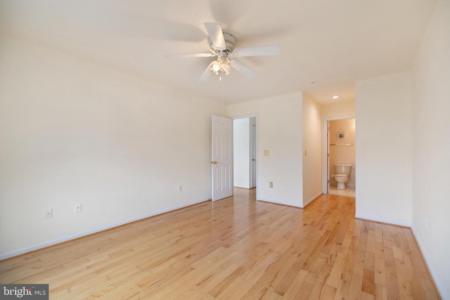 807 Auckland Way photo 22