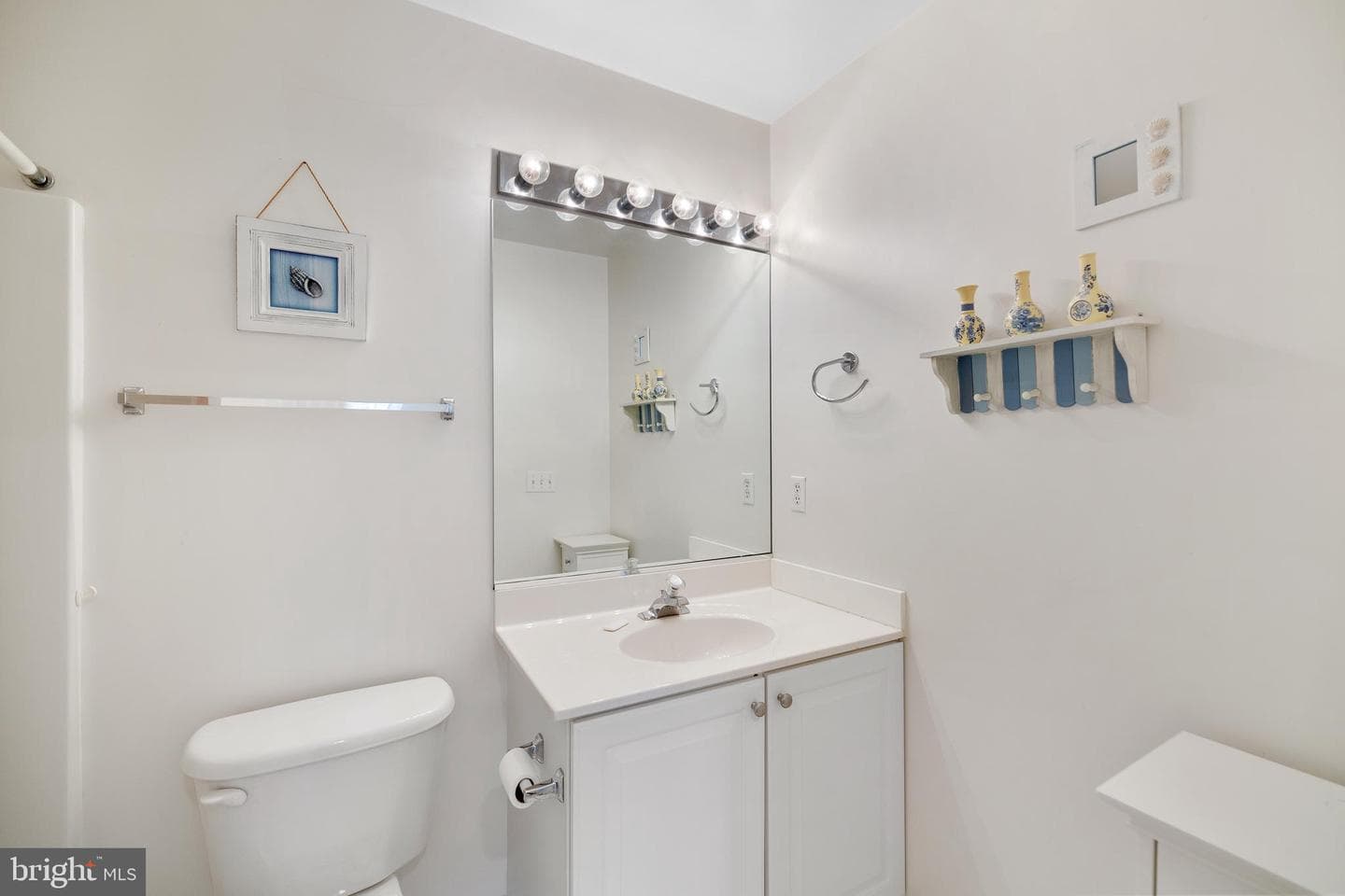 807 Auckland Way photo 24