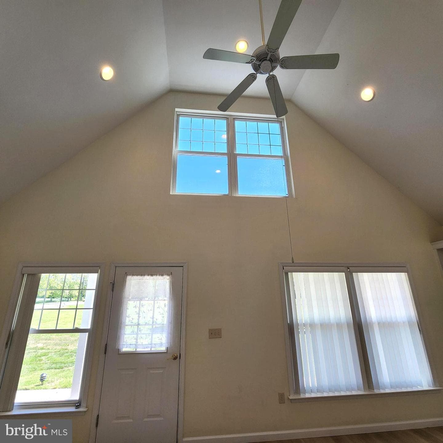 116 The Pond Way #3c photo 25